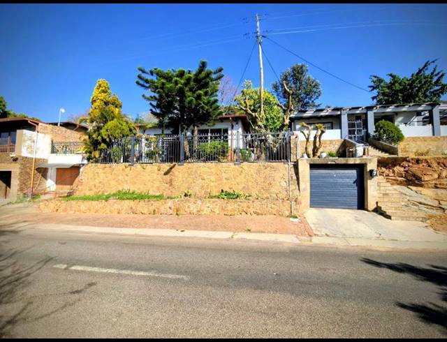 3 BEDROOM HOUSE FOR SALE IN CAPITAL PARK